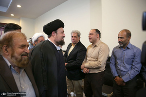 دیدار جمعی از نمایندگان پیروان ادیان الهی با سید حسن خمینی