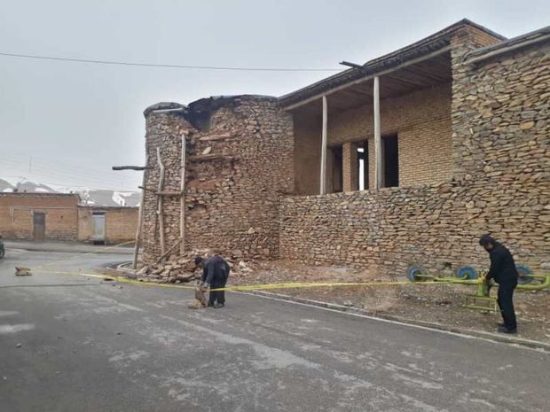 باران بخشی از قلعه تاریخی بارده چهارمحال و بختیاری تخریب کرد