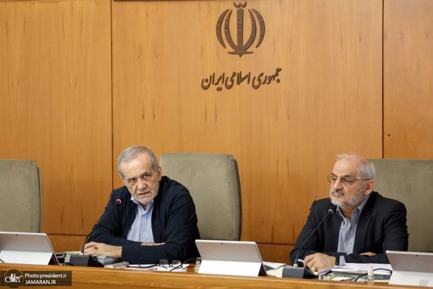 پزشکیان: در مذاکره جدی و به دنبال توافق هستیم، اما بحث کنار گذاشتن تأسیسات هسته‌ای ایران قابل قبول نیست/ ایران به دنبال بمب هسته‌ای نبوده و نیست/ این رژیم صهیونیستی است که به دنبال ایجاد ناامنی و ناآرامی در منطقه است