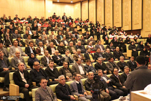 نشست مدیران و اعضای شورای ادارای استان مرکزی در بیت تاریخی امام خمینی (س)