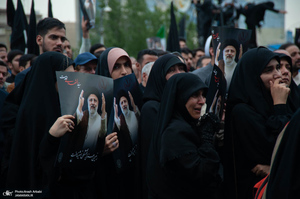 تجمع مردمی در سوگ شهادت رئیس جمهوری و هیات همراه در میدان ولیعصر (عج)