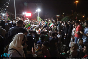 شادی مردم پس از پیروزی تیم‌ ملی مقابل مراکش-2