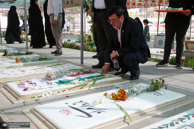 ادای احترام ورزشکاران و قهرمانان پارالمپیکی ایران به مقام شامخ شهدا