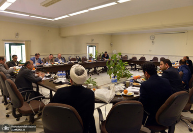 نخستین جلسه کمیته امور جوانان، دانشگاهیان و فرهنگیان ستاد مرکزی بزرگداشت حضرت امام خمینی(س)