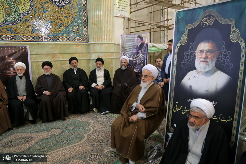 مراسم تشییع و خاکسپاری آیت الله سید هاشم رسولی محلاتی(ره) در قم