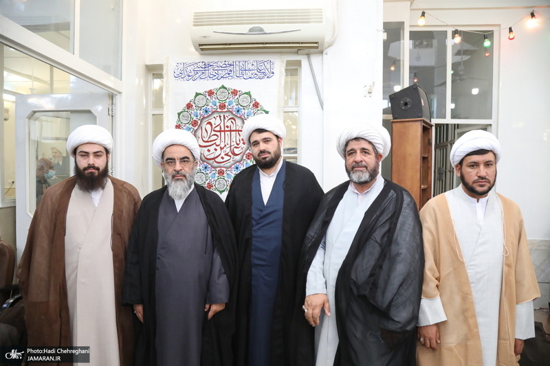 مراسم عمامه گذاری طلاب توسط آیت‌الله العظمی نوری همدانی و آیت الله فاضل لنکرانی در روز عید غدیر