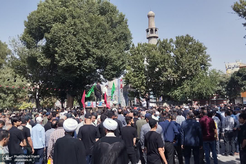 مراسم تشییع پیکر مطهر شهدای حمله رژیم صهیونیستی در خمین