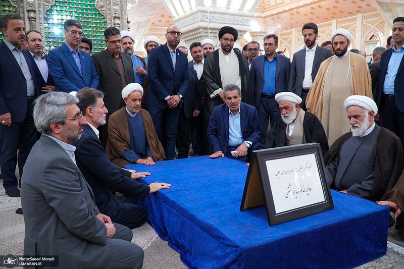 تجدید میثاق جمعی از مدیران و کارکنان بنیاد مسکن انقلاب اسلامی با آرمان های امام خمینی (س)