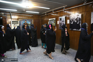 بازدید جمعی از دانشجویان مدارس امامیه پاکستان از بیت امام خمینی (س) در جماران