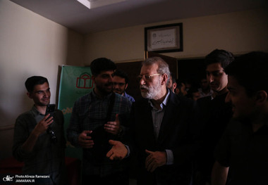 واکنش علی لاریجانی به قطعی برق در دانشگاه شاهد: فکر کنم بحث‌هامون یک مقدار ناجور بود! + فیلم