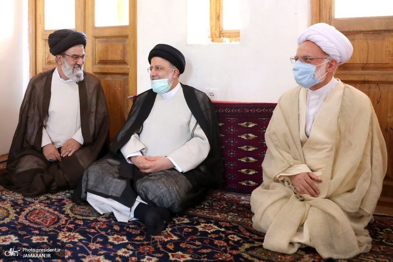 بازدید رئیسی از بیت امام خمینی در خمین (7)