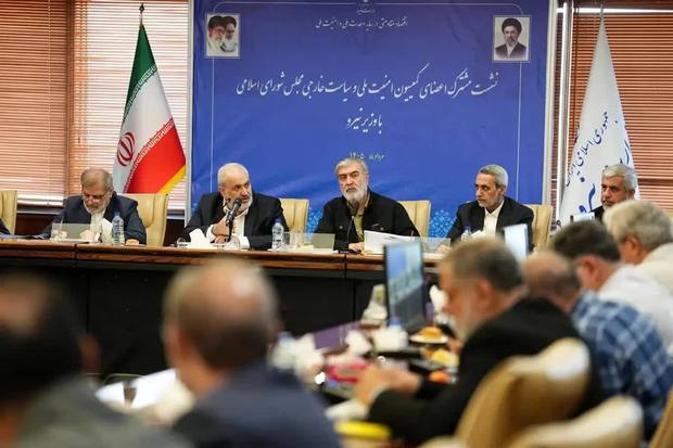 وزیر نیرو: همراهی مردم روند مصرف برق را کاهشی کرد/ ۷ میلیون و ۲۵۰ هزار کنتور هوشمند نصب شد