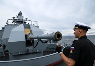 شکست مسکو در دریا؛ چگونه روسیه به شریک کوچک چین تبدیل شد؟