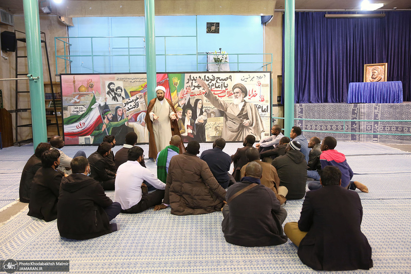 بازدید جمعی از دانشجویان خارجی از جماران