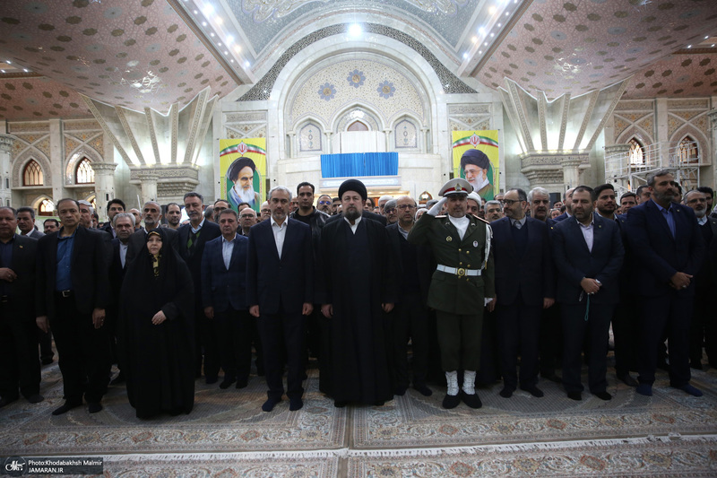 دیدار وزیر اقتصاد  جمعی از مدیران بانک ها با سید حسن خمینی