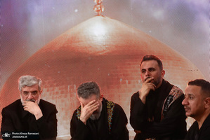 مراسم شب شهادت امام رضا (ع) در صحن جامع رضوی