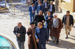 بازدید معاون قوه قضاییه از بیت و زادگاه امام در خمین‎
