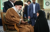 شاعران با رهبر انقلاب دیدار کردند (3)