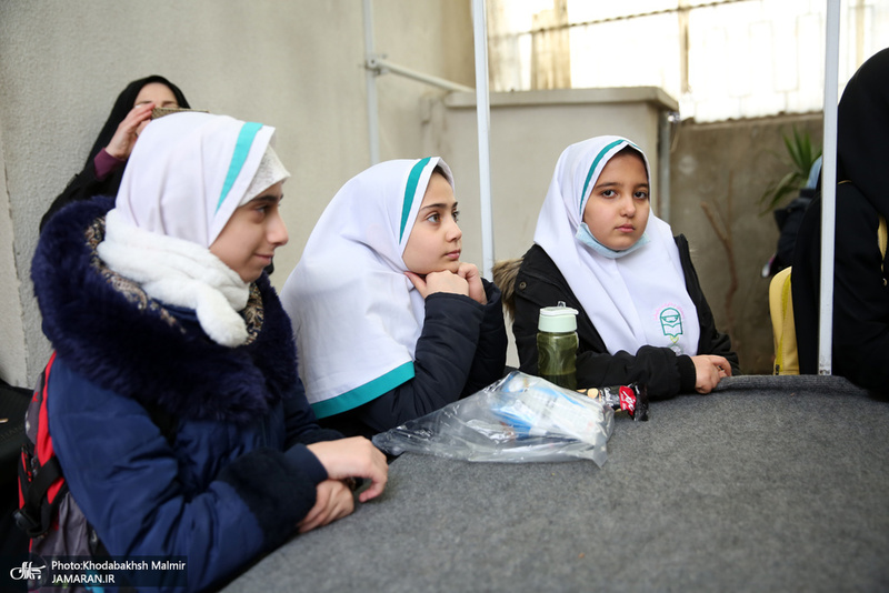 تجدید میثاق اقشار مختلف مردم با آرمان های حضرت امام(س) در حسینیه جماران