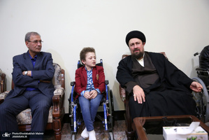 دیدار جمعی از ایتام و معلولین موسسه خیریه بهشت رضا(ع) با سید حسن خمینی