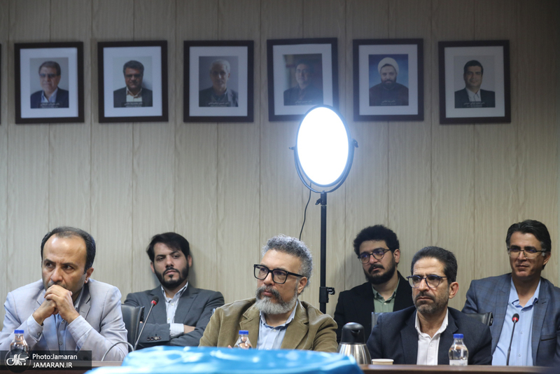 مراسم رونمایی 12 جلدی کتاب تجربه های جهانی بازسازی پسا جنگ