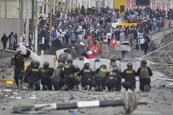 بیش از 50 نفر در اعتراضات در پرو کشته شدند