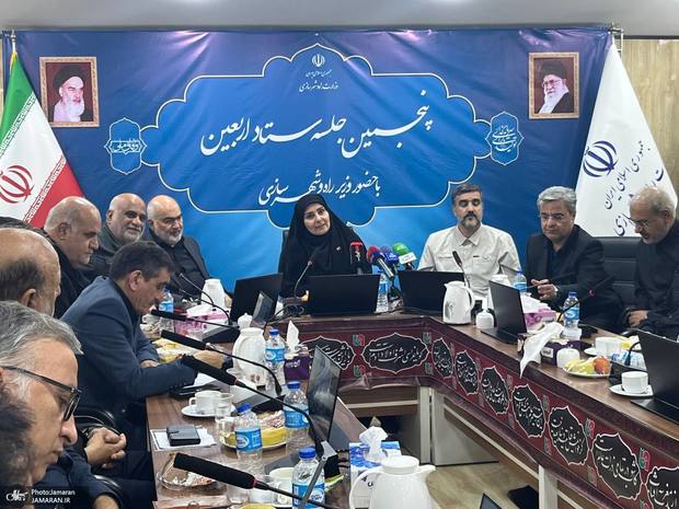 وزیر راه: پیش‌بینی جابه‌جایی بیش از ۳ هزار زائر از طریق حمل‌ ونقل دریایی / رشد ۱۹ درصدی جابه‌ جایی زائران اربعین با قطار / ۳۷۰ هزار زائر با پروازهای داخلی و خارجی به نجف و بغداد منتقل شدند