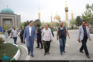 بازدید احمد مسجد جامعی از نمایشگاه «عطر یاس» در حرم مطهر امام خمینی(س)-2