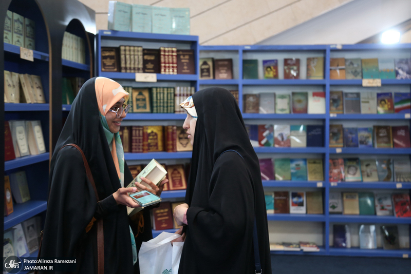 غرفه موسسه تنظیم و نشر آثار امام خمینی (ره) در سی و ششمین نمایشگاه کتاب تهران-5