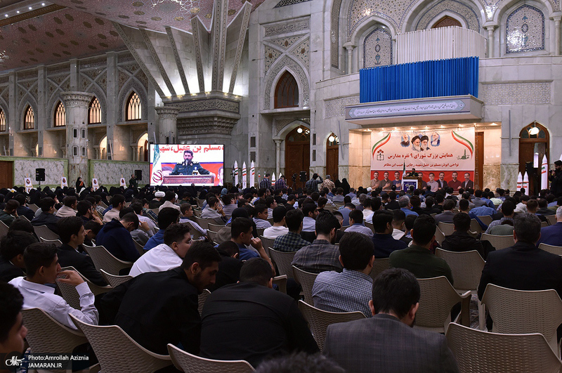 همایش بزرگ شورای 9 نفره مدارس در حرم مطهر امام خمینی