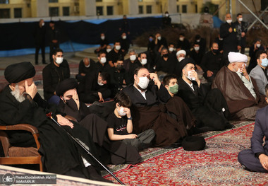 عزاداری شب عاشورای حسینی(ع) در حرم مطهر امام خمینی(س)