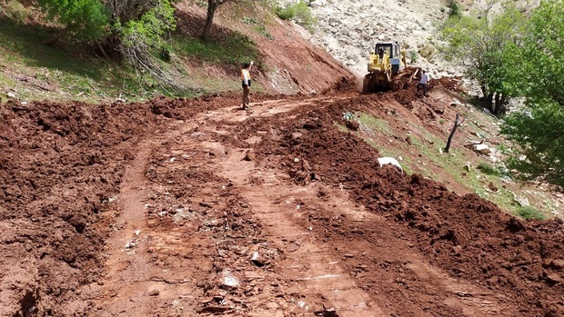 راه ارتباطی چهار روستای الیگودرز بازگشایی شد