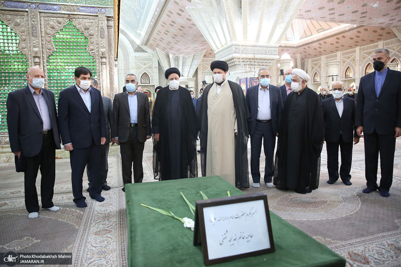 تجدید میثاق رئیس جمهور و اعضای دولت سیزدهم با آرمان های حضرت امام (س)