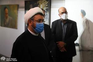 بازديد سرپرست موسسه تنظیم نشر آثار امام خمینی(س) از نمايشگاه عکس و نقاشی حوزه هنری