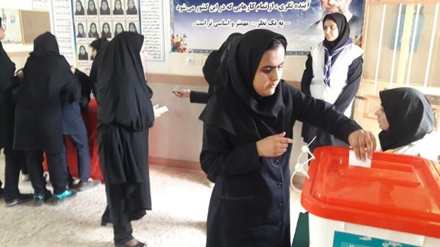 انتخابات شوراهای دانش آموزی در مدارس قزوین آغاز شد