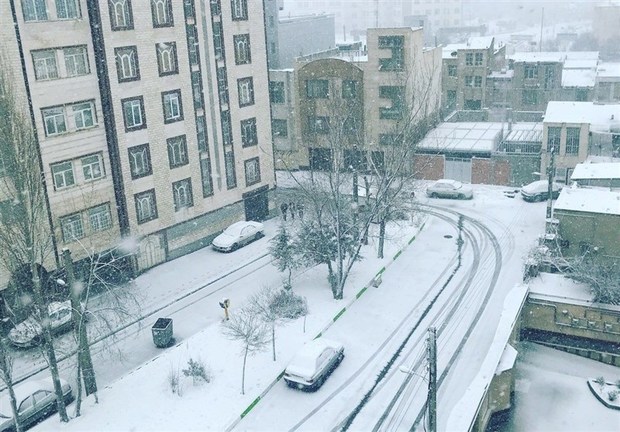 اردبیل سفیدپوش شد/ برف زمستانی به ایران رسید +تصاویر