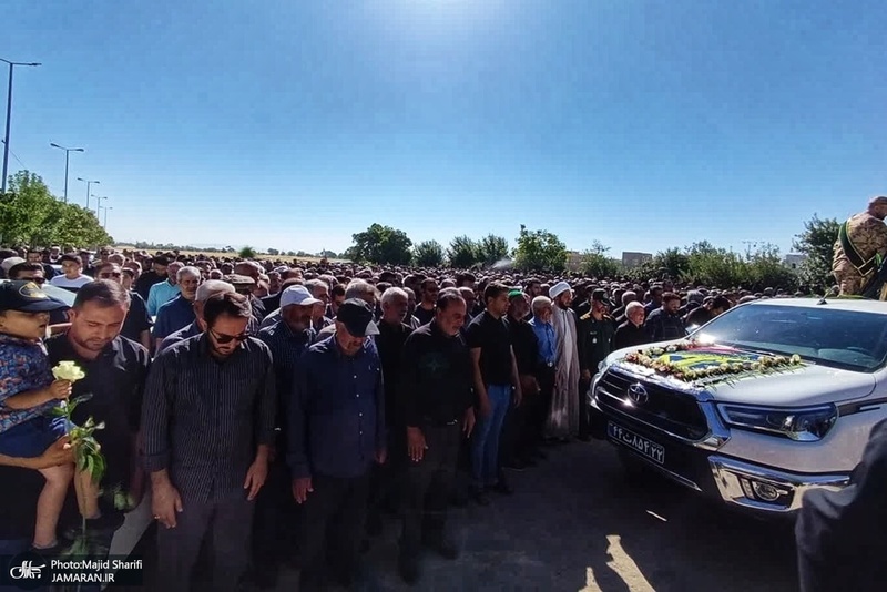 تشییع پیکر مطهر هشت شهید جنایات رژیم صهیونیستی در خمین