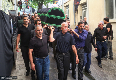  مراسم تشییع آیت الله حسن صانعی (ره) از حسینیه جماران - 3 