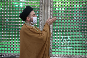 ادای احترام سید عمار حکیم نسبت به حضرت امام خمینی (س)