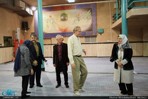 بازدید جمعی از گردشگران آمریکایی از بیت امام خمینی در جماران 