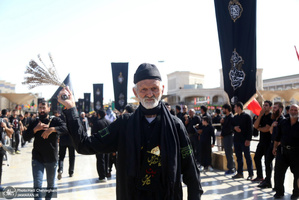 حال و هوای حرم کریمه اهل بیت در ظهر تاسوعای حسینی(ع)