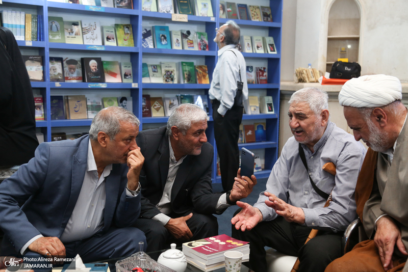 غرفه موسسه تنظیم و نشر آثار امام خمینی (ره) در سی و ششمین نمایشگاه کتاب تهران-6