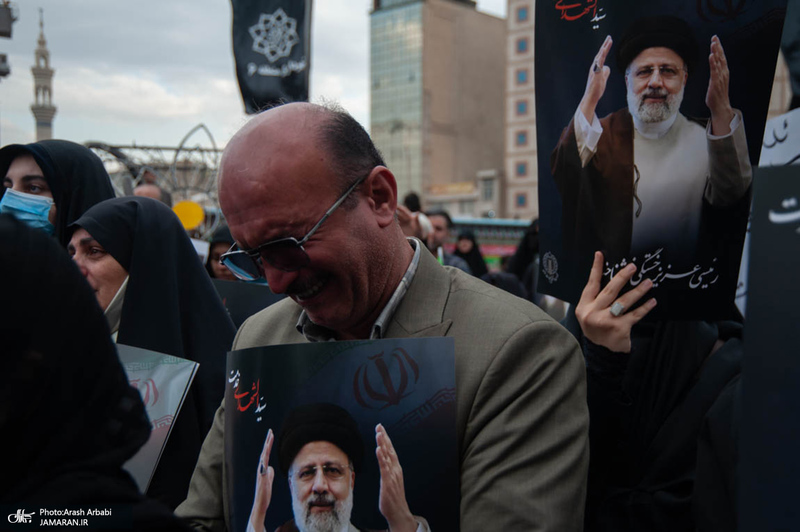 تجمع مردمی در سوگ شهادت رئیس جمهوری و هیات همراه در میدان ولیعصر (عج)