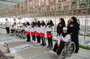 ادای احترام ورزشکاران و قهرمانان پارالمپیکی ایران به مقام شامخ شهدا