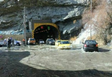 آبگرفتگی تونل دولایی تویسرکان را بست