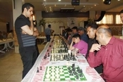 مسابقه شطرنج همزمان (سیمولتانه)  قهرمان ایران در دزفول برگزار شد