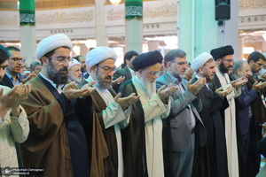 نماز عید سعید فطر در حرم مطهر حضرت معضومه (س)