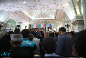 مراسم تشییع پیکر مطهر شهید حمله تروریستی اخیر مازیار سبزعلی در حرم مطهر امام خمینی(س)