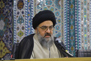 نشست علمی «امام خمینی (س)، حوزه پیشرو و سرآمد و بایسته های فقه کارآمد»