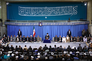 دیدار شرکت‌کنندگان درمسابقات بین‌المللی قرآن با رهبر معظم انقلاب